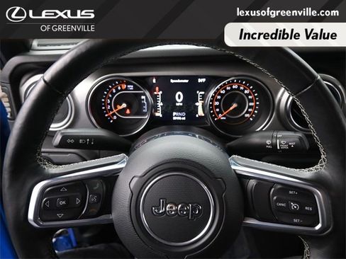 Used 2020 Jeep Gladiator Overland image 15