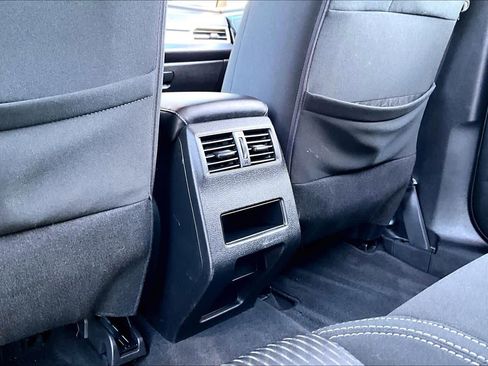 Used 2023 Mitsubishi Outlander ES image 33