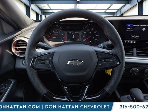 New 2026 Chevrolet Trax RS w/ Sunroof Package FWD image 5