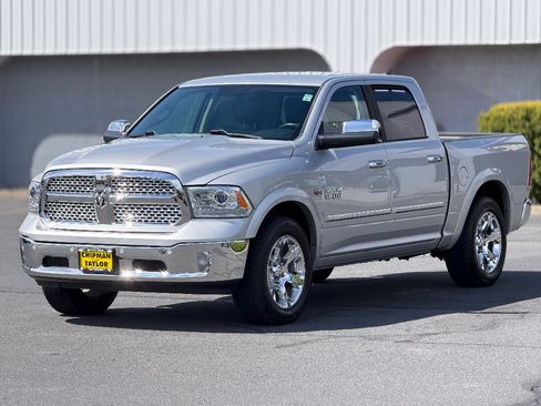 Used 2017 RAM 1500 Laramie w/ Convenience Group AWD/4WD image 15