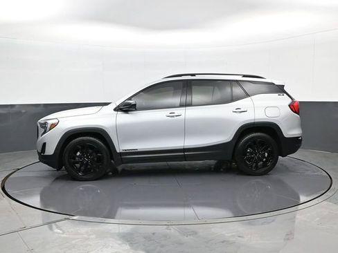Used 2021 GMC Terrain SLE w/ Driver Convenience Package FWD image 8