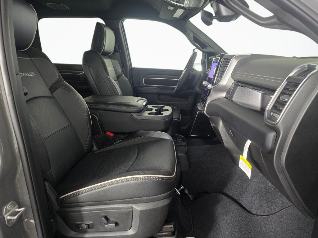 New 2026 RAM 2500 Laramie w/ Night Edition AWD/4WD image 46