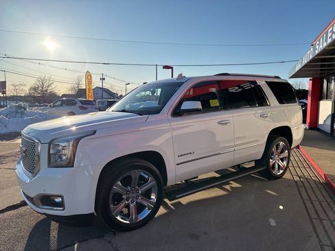 Used 2016 GMC Yukon Denali w/ Open Road Package image 9
