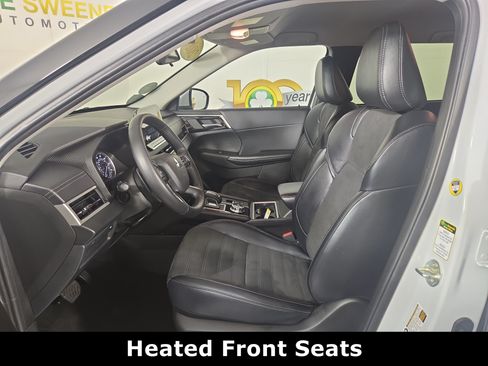Used 2024 Mitsubishi Outlander AWD image 10