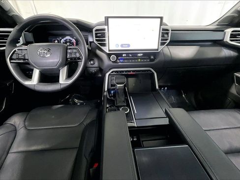 Used 2025 Toyota Tundra Platinum AWD/4WD image 15