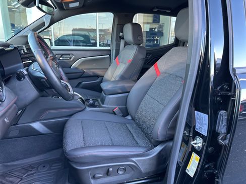 Used 2023 Chevrolet Colorado Z71 w/ Z71 Convenience Package 2 image 16