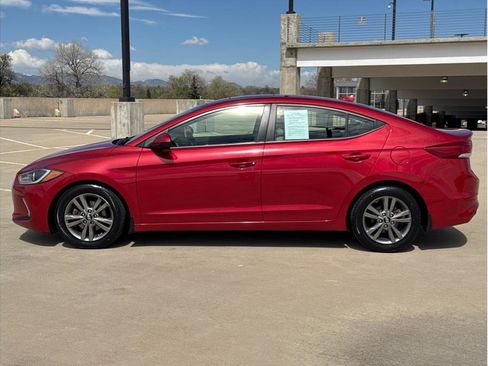 Used 2018 Hyundai Elantra Value Edition FWD image 4