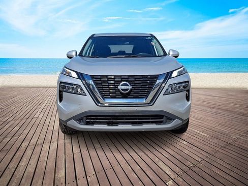 Used 2023 Nissan Rogue SV AWD/4WD image 2