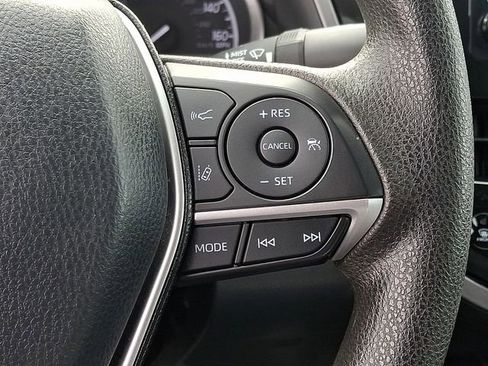 Used 2021 Toyota Camry LE image 21