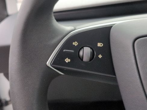 Used 2024 Tesla Model 3 Standard Range RWD image 18