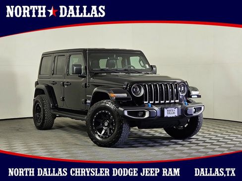Used 2023 Jeep Wrangler Unlimited Sahara AWD/4WD image 1