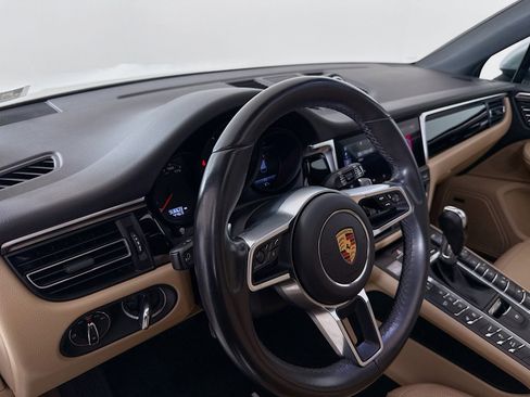 Used 2020 Porsche Macan image 9