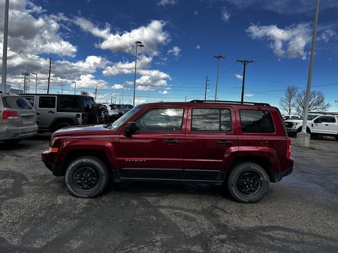 Used 2017 Jeep Patriot Sport image 2