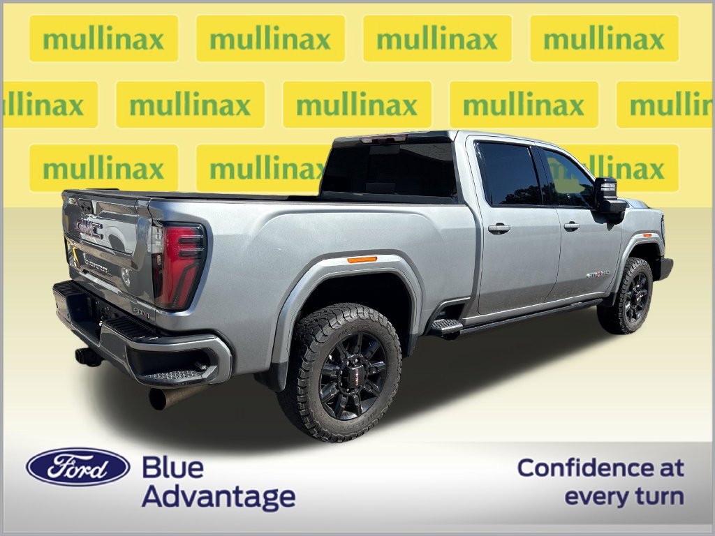 Used 2025 GMC Sierra 3500 AT4 w/ AT4 Premium Plus Package AWD/4WD image 2
