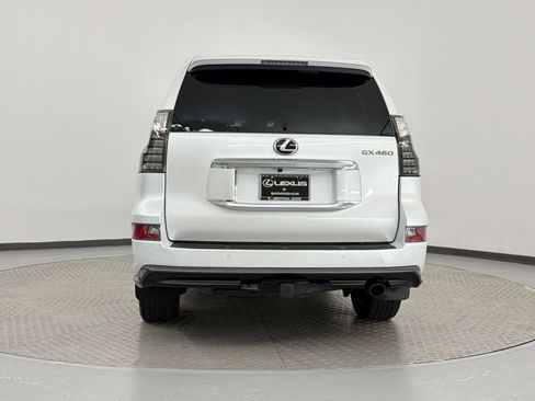 Used 2023 Lexus GX 460 Premium w/ Accessory Package image 11