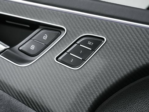 Used 2024 Audi RS Q8 AWD/4WD image 72