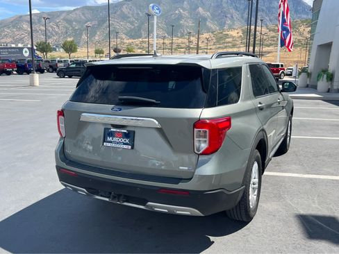 Used 2020 Ford Explorer XLT w/ Equipment Group 202A AWD/4WD image 8