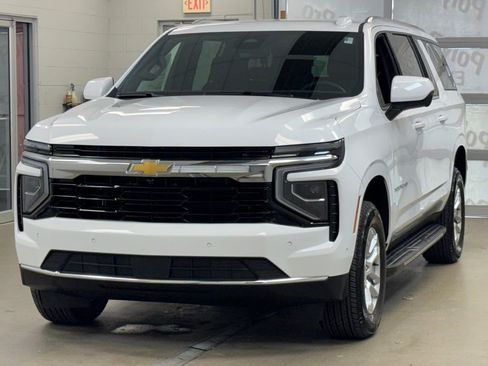 New 2026 Chevrolet Suburban LS AWD/4WD image 3