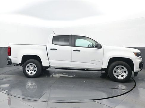 Used 2022 Chevrolet Colorado W/T image 2