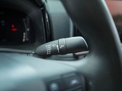 Used 2025 Toyota Camry LE w/ Convenience Package image 30