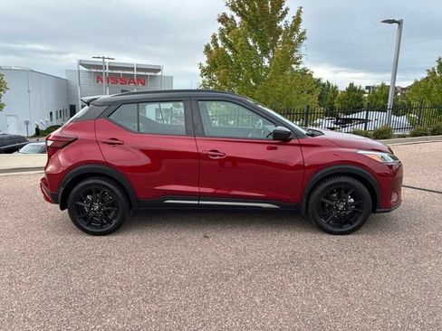 Used 2023 Nissan Kicks SR w/ SR Premium Package FWD image 8