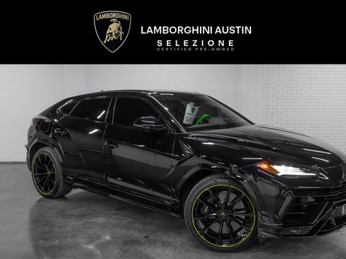 Used 2024 Lamborghini Urus S image 1