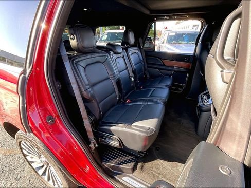Used 2019 Lincoln Navigator Reserve AWD/4WD image 26