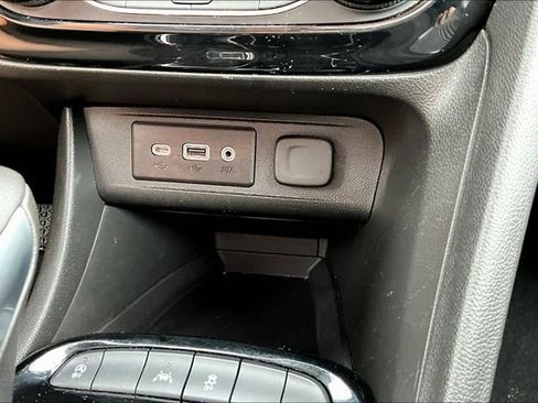 Used 2023 Buick Encore GX Preferred FWD image 15