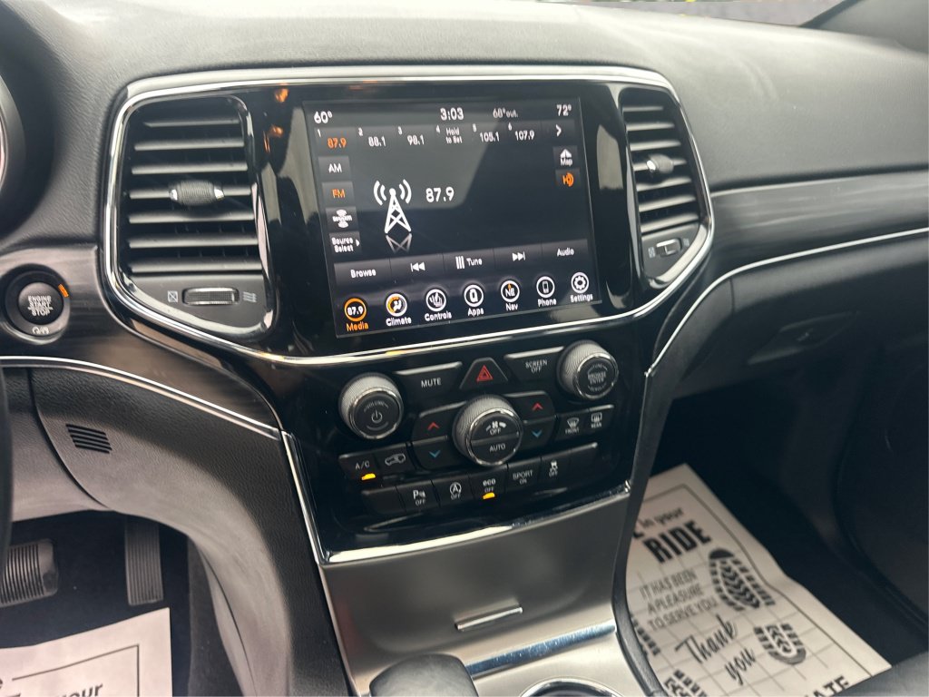 Used 2020 Jeep Grand Cherokee Limited AWD/4WD image 23