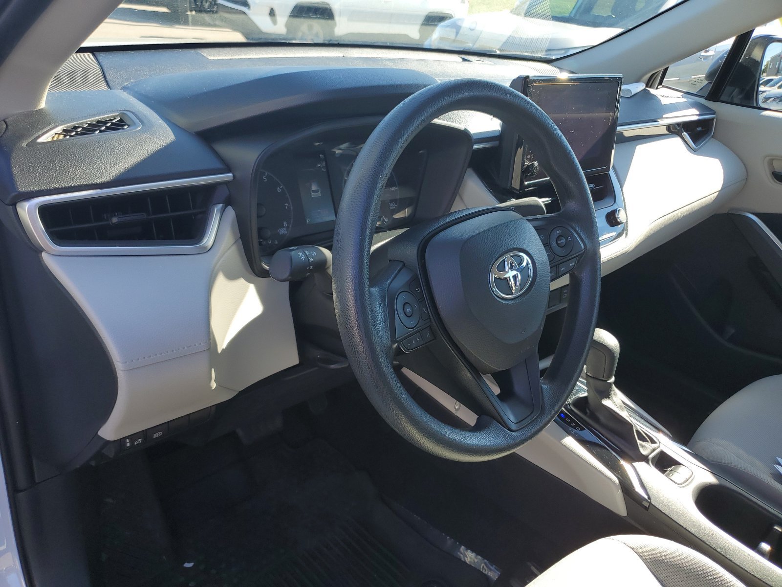 Used 2023 Toyota Corolla Cross L AWD/4WD image 19