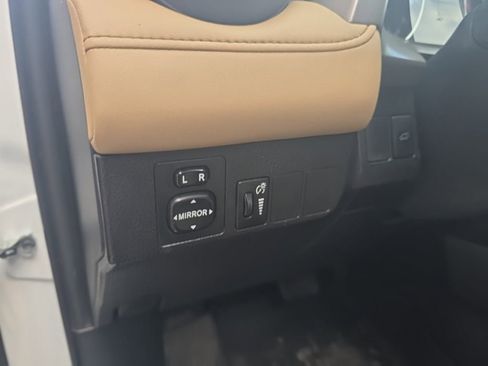 Used 2016 Toyota RAV4 XLE image 17