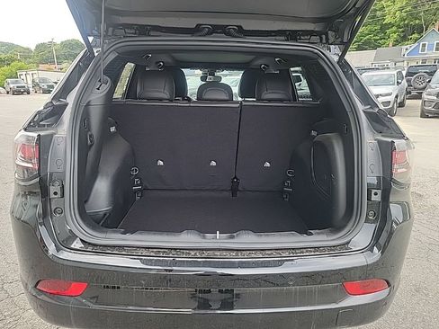 New 2025 Jeep Compass Limited w/ High Altitude Package image 9