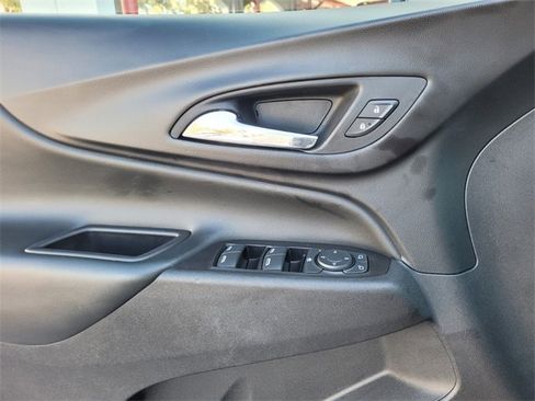 Used 2022 Chevrolet Equinox LT image 22