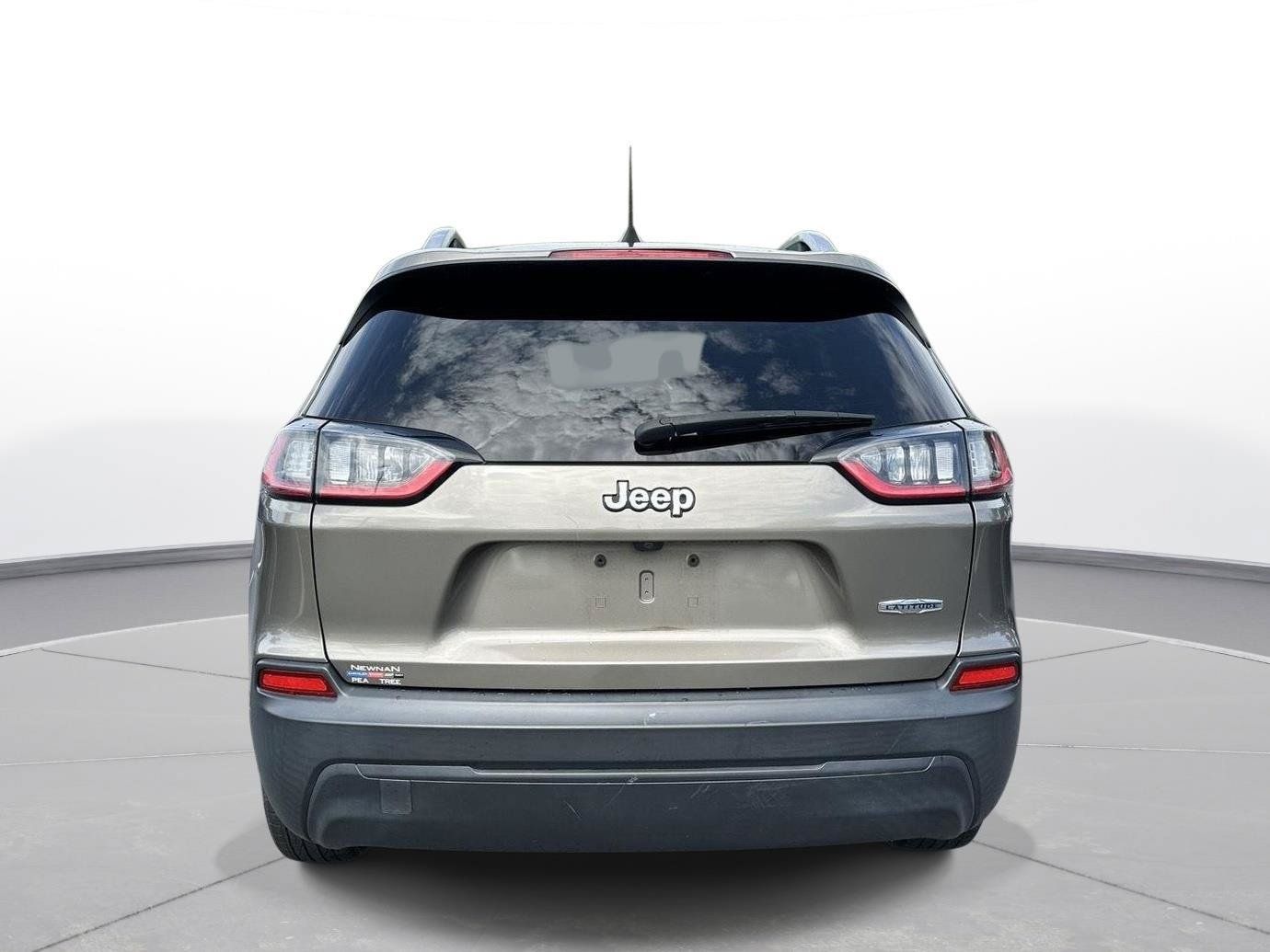 Used 2020 Jeep Cherokee Latitude FWD image 7