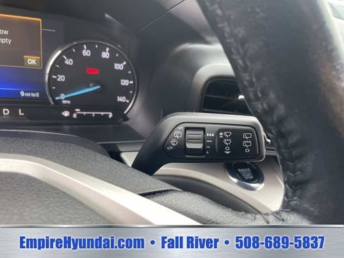 Used 2022 Ford Explorer XLT AWD/4WD image 30