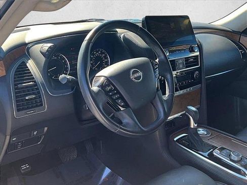 Used 2022 Nissan Armada SL w/ Captain's Chairs Package image 10
