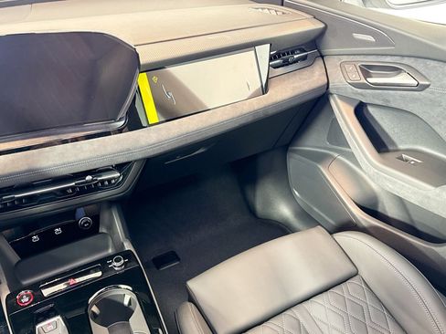 New 2025 Audi SQ6 e-tron Prestige image 20