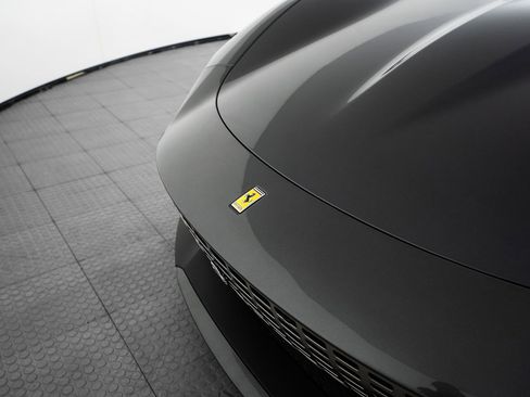 Certified 2022 Ferrari Roma RWD image 9