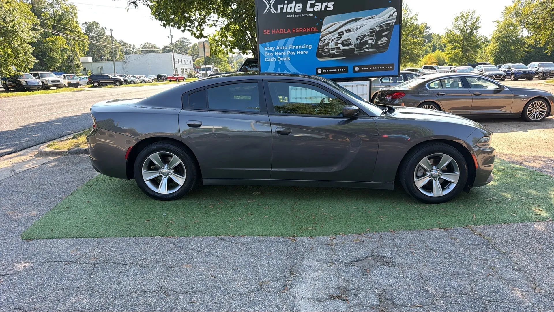 Used 2015 Dodge Charger SXT RWD image 7