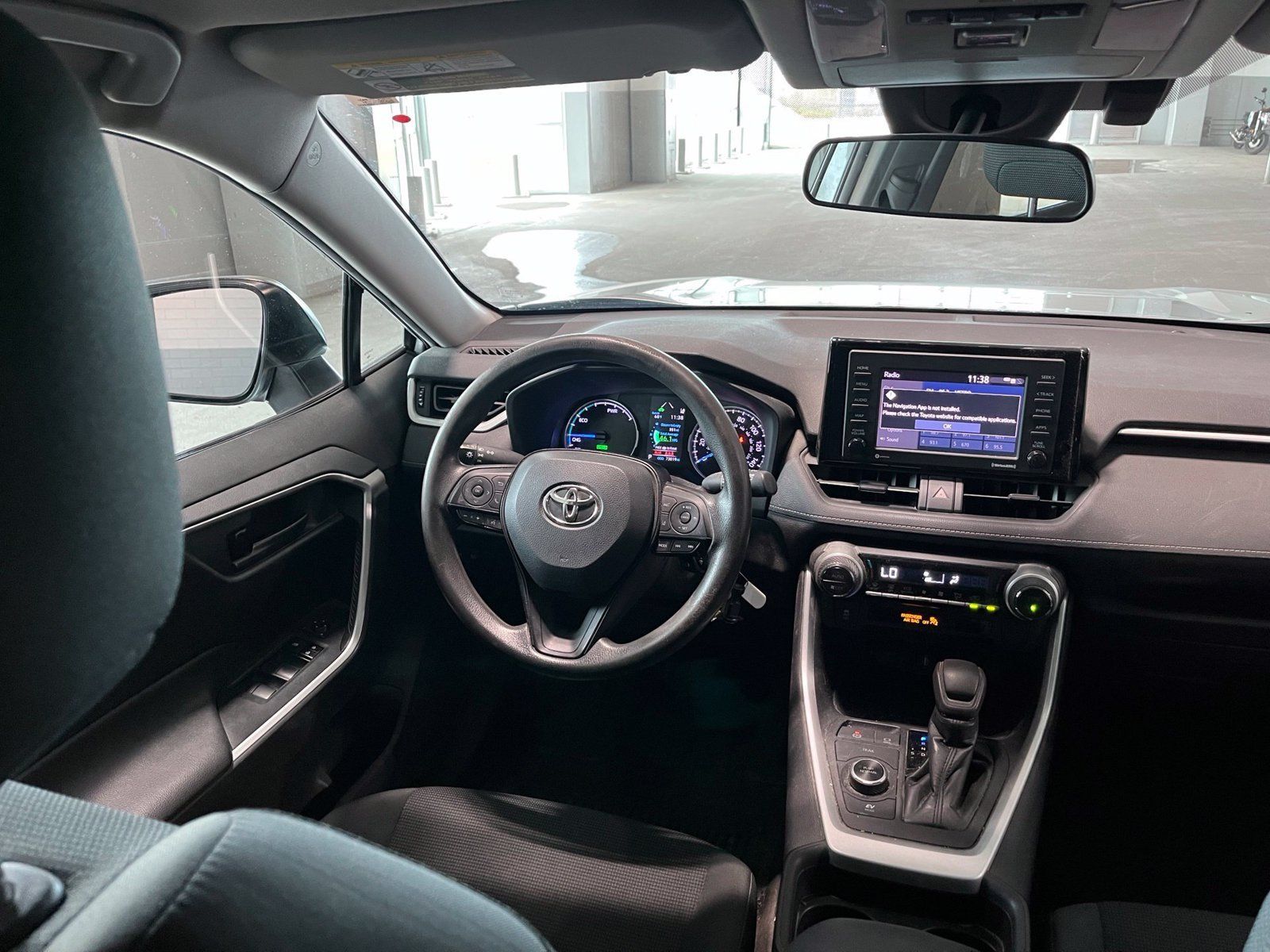 Used 2020 Toyota RAV4 LE w/ All Weather Liner Package AWD/4WD image 33