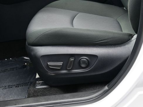 Used 2024 Toyota RAV4 XLE AWD/4WD image 11