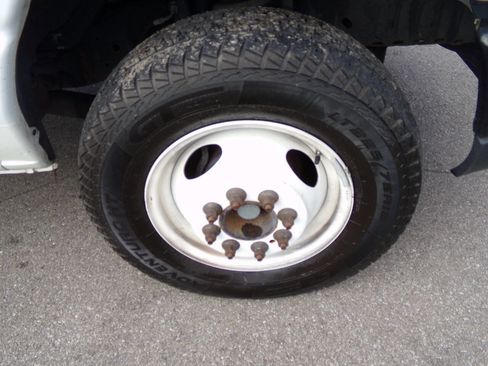 Used 2017 Ford E-450 and Econoline 450 Super Duty w/ Power Windows & Locks Group image 30