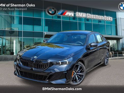 New 2027 BMW 530i RWD image 1