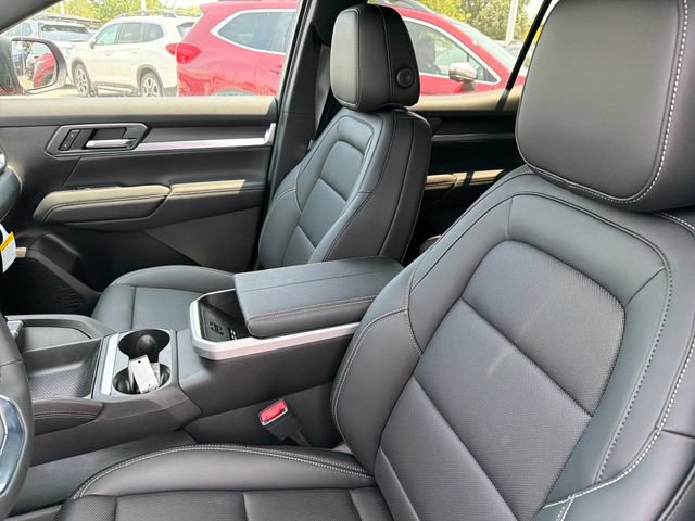 New 2027 GMC Terrain Elevation w/ Elevation Premium Package FWD image 18