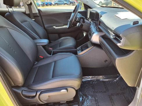 Used 2024 Hyundai Kona Limited FWD image 9