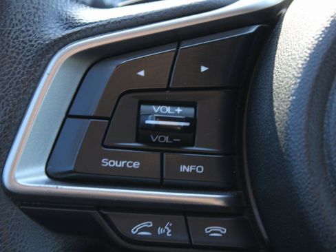 Used 2017 Subaru Impreza 2.0i Premium image 24