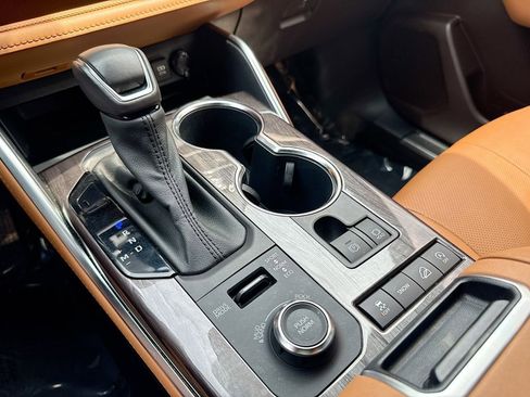 Used 2021 Toyota Highlander Platinum image 29