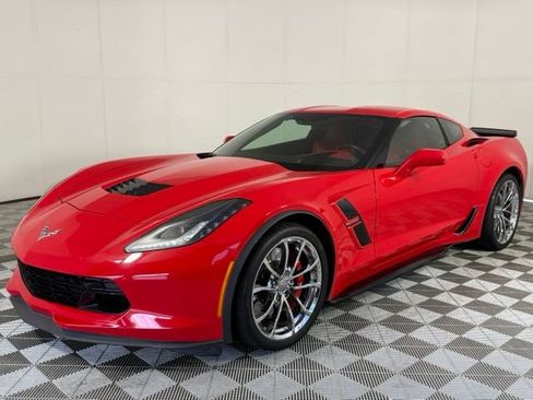 Used 2019 Chevrolet Corvette Grand Sport RWD image 2