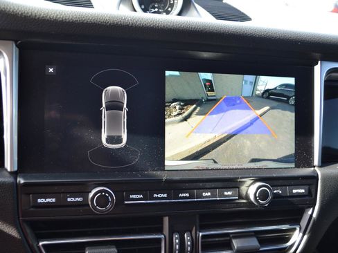 Used 2019 Porsche Macan S image 21