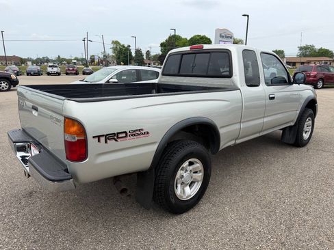 Used 2000 Toyota Tacoma PreRunner RWD image 6